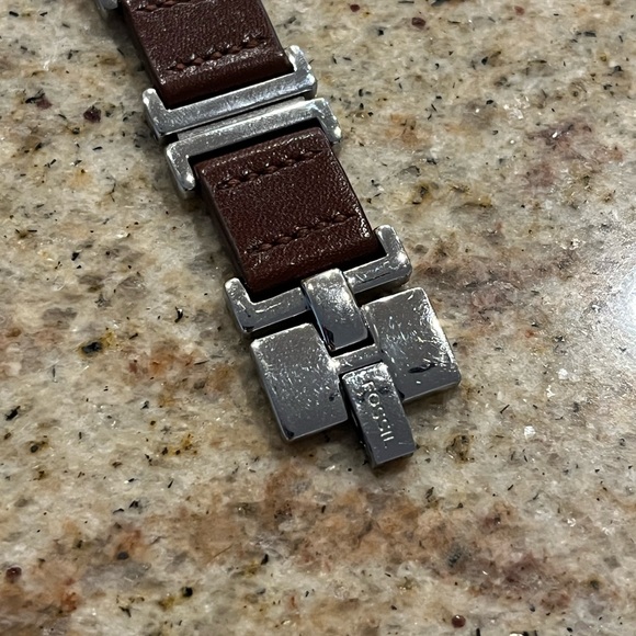 Fossil Leather Watch - Picture 5 of 7